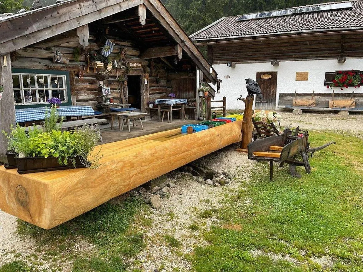 Haus Schmidberger Apartment Schneizlreuth