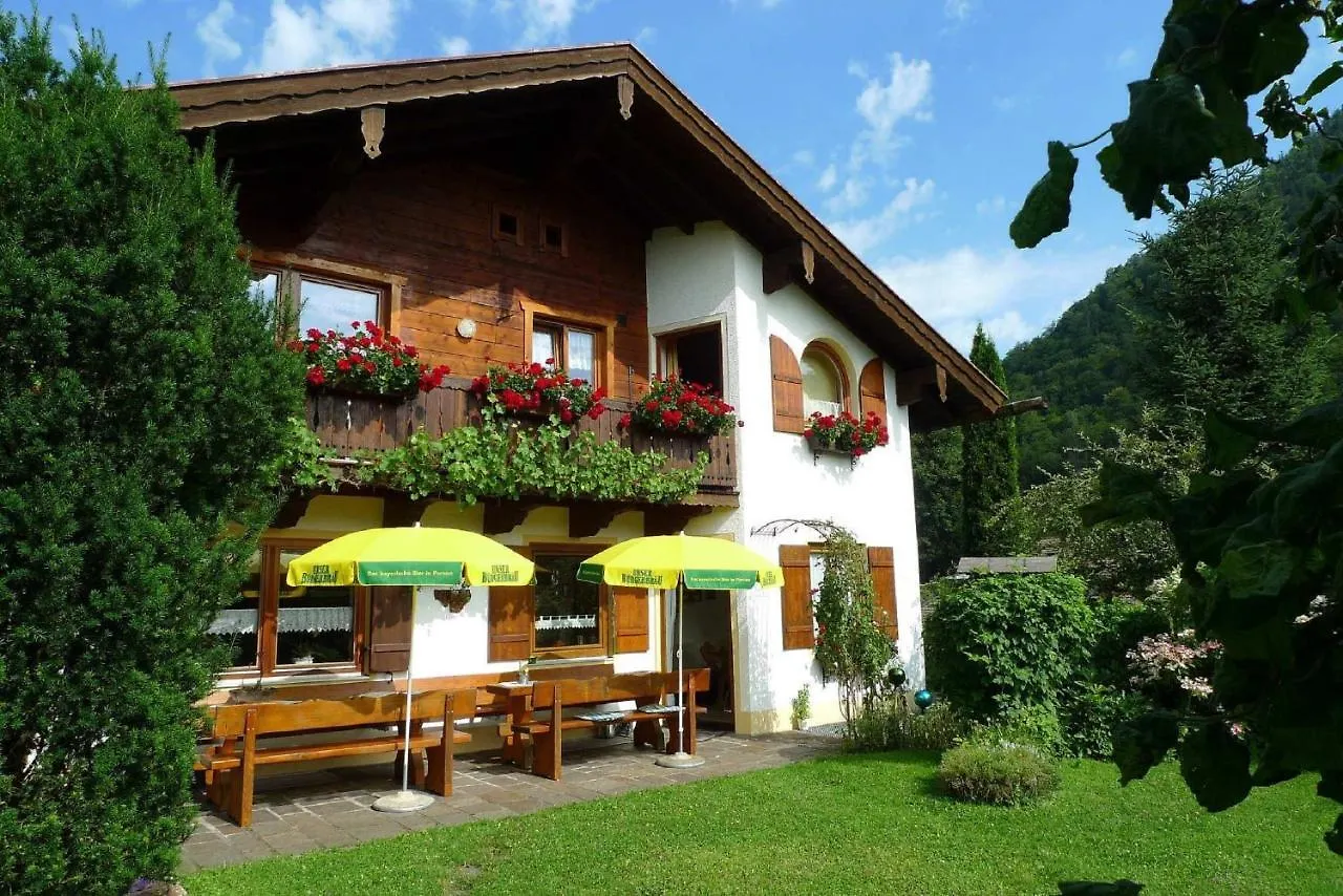 Haus Schmidberger Apartamento Schneizlreuth