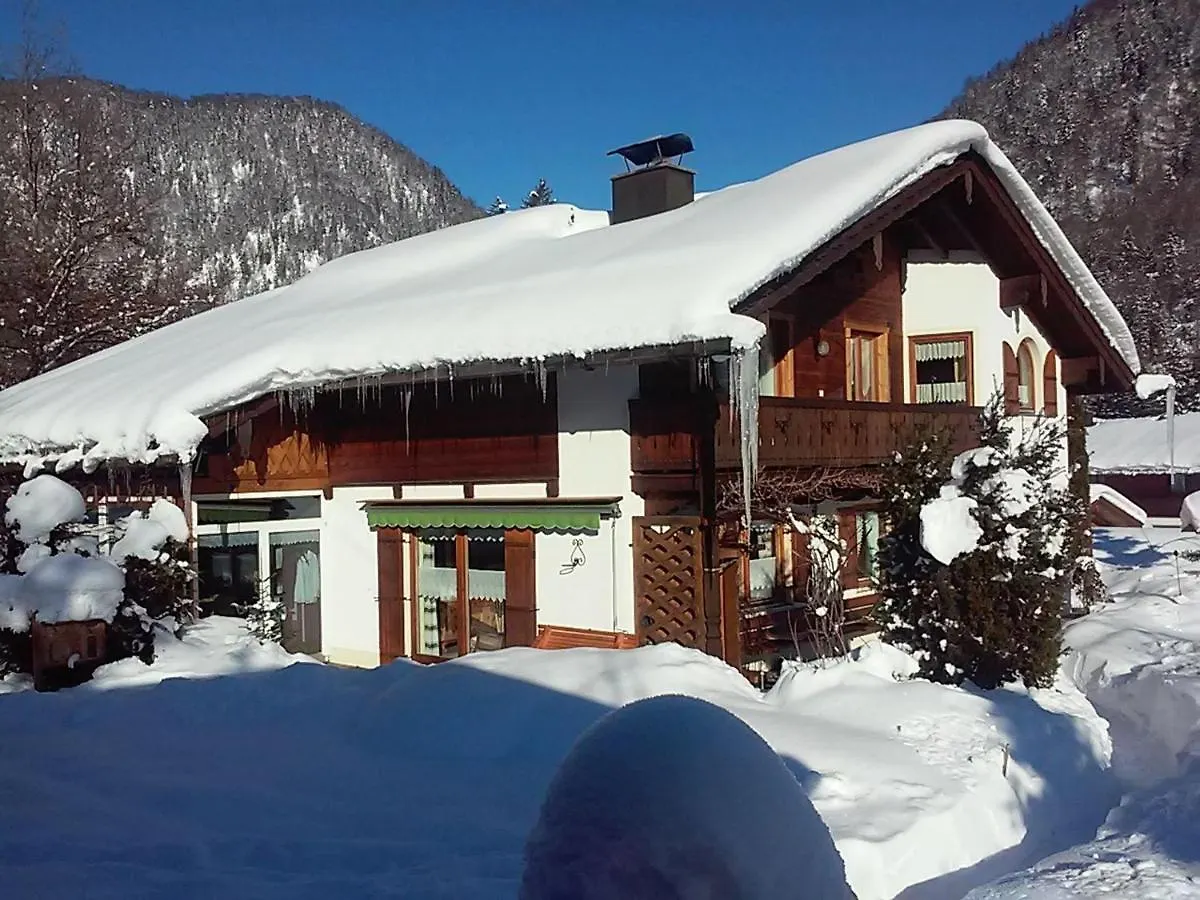 Haus Schmidberger Apartamento Schneizlreuth